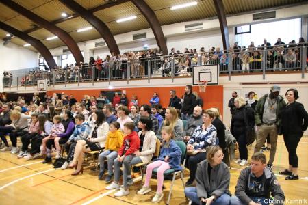 Otroci Osnovne šole Marije Vere Mi smo svet, mi smo otroci (2)